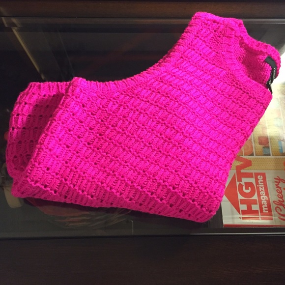 SOLD - FOREVER21 Crop Sweater - Picture 3 of 3