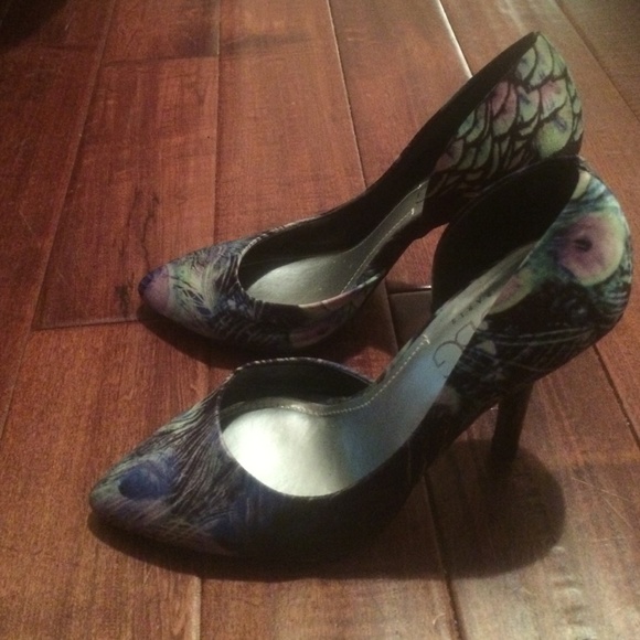 BCBG peacock inspired heels