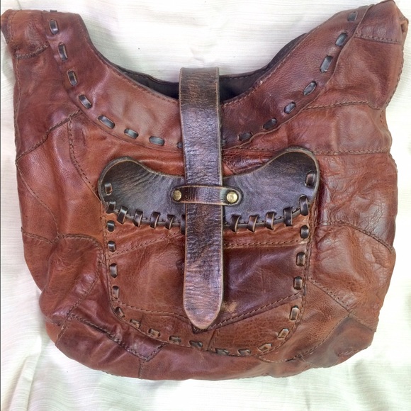 MEDIUM SIZE PURSE BY LUCKY BRAND