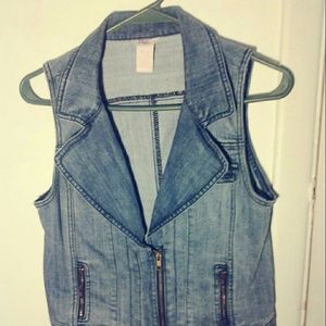 Candie's  jean  jacket