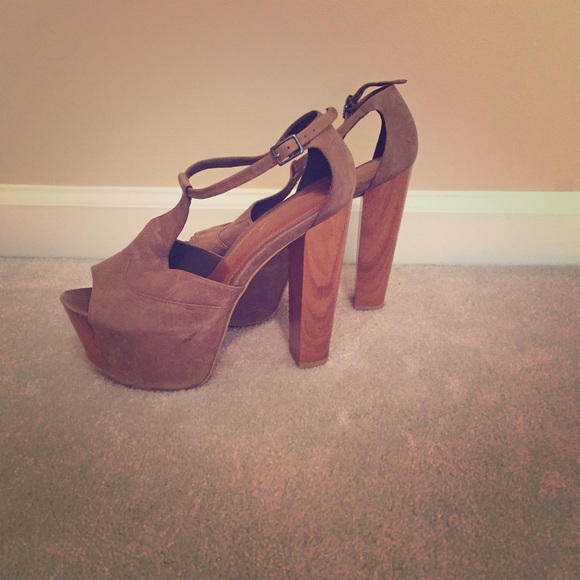 Cute Jessica Simpson Heels