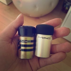 Duo of Mac Pigments