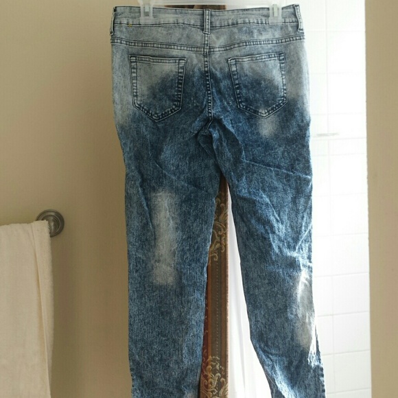 Skinny jeans. Acid washed - Picture 2 of 2