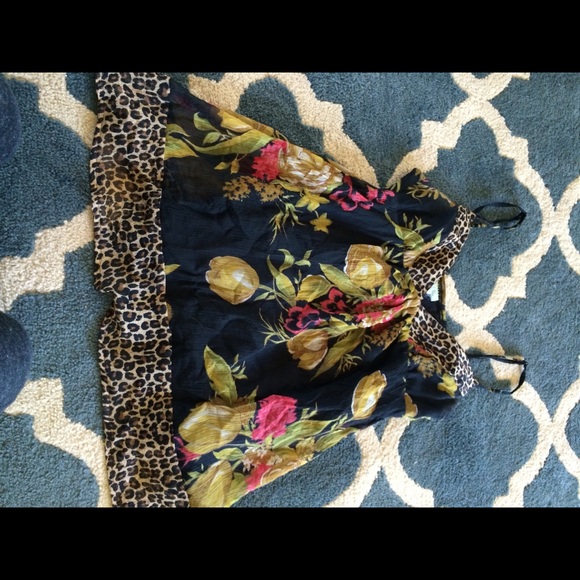 Kimchi blue top from urban outfitters. Size small