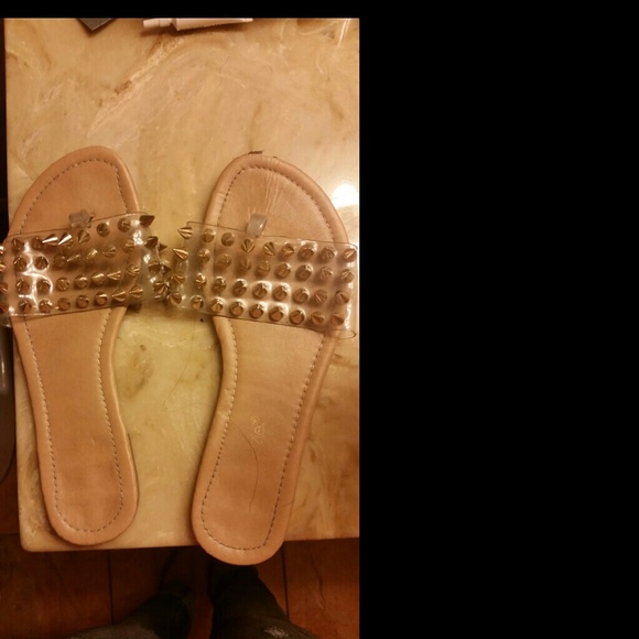 Sandals - Picture 2 of 4