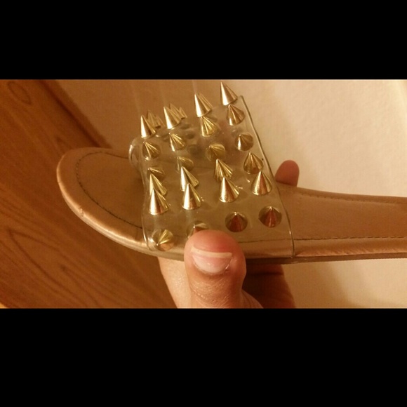 Sandals - Picture 3 of 4