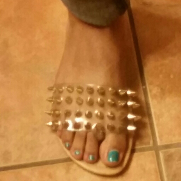 Sandals - Picture 4 of 4