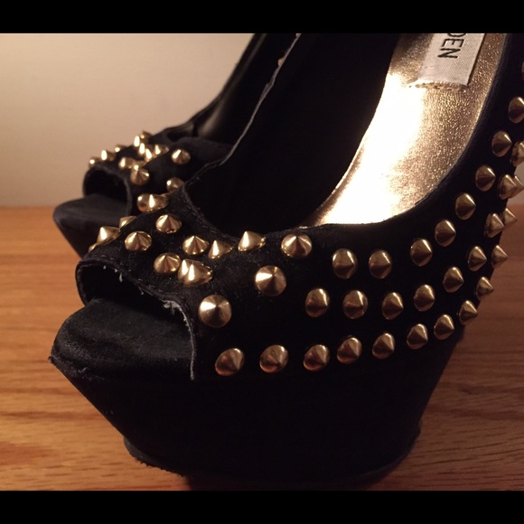 Steve Madden studded platforms - Picture 2 of 3