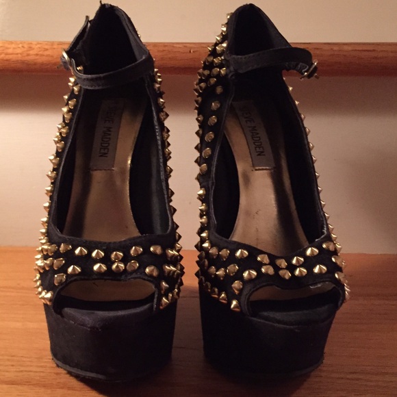 Steve Madden studded platforms - Picture 3 of 3