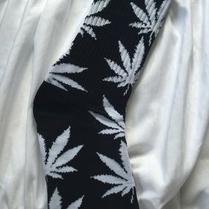 Black+White and Blue+White HUF socks  bundle