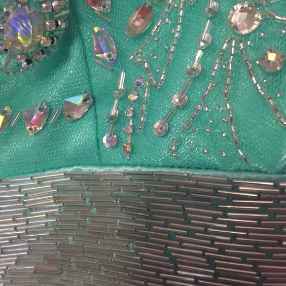 Alyce designer dress. - Picture 2 of 4