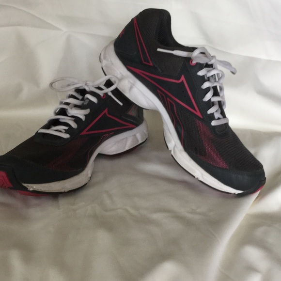 Reebok simply tone run shoes