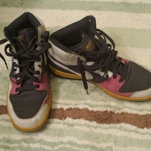 Nike Court Force tennis shoes (above the ankle)