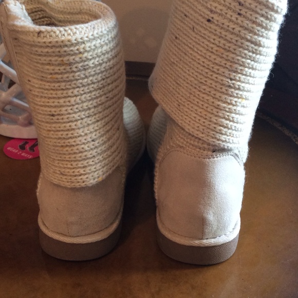 ❌SOLD❌ NWOT Two way wear knit boots - Picture 3 of 4