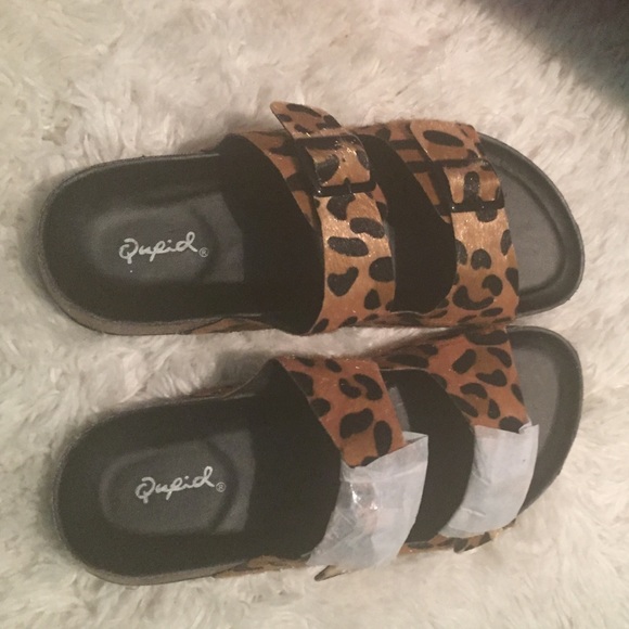 Leopard/Cheetah Print Sandals Womens Size 7.5