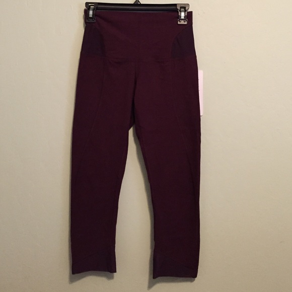 Lululemon Devi Yoga Crop
