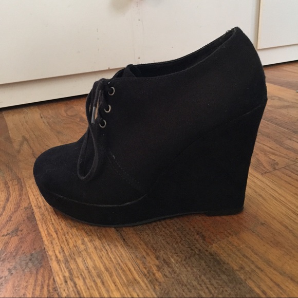 PacSun Shoes - Black Poppy booty heels