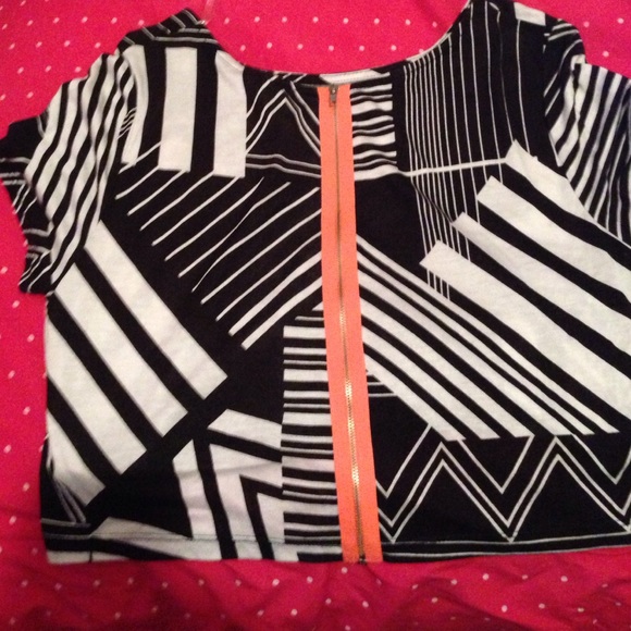 Line shirt - Picture 2 of 2