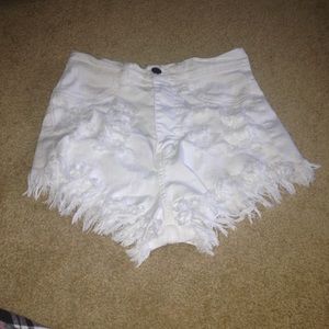 😍White High Waisted Shorts (absolutely gorgeous!)