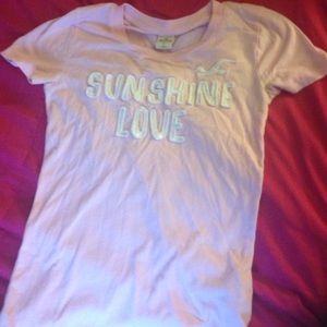 Hollister tee