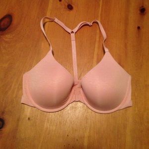 Victoria's Secrets T-shirt Bra 32D