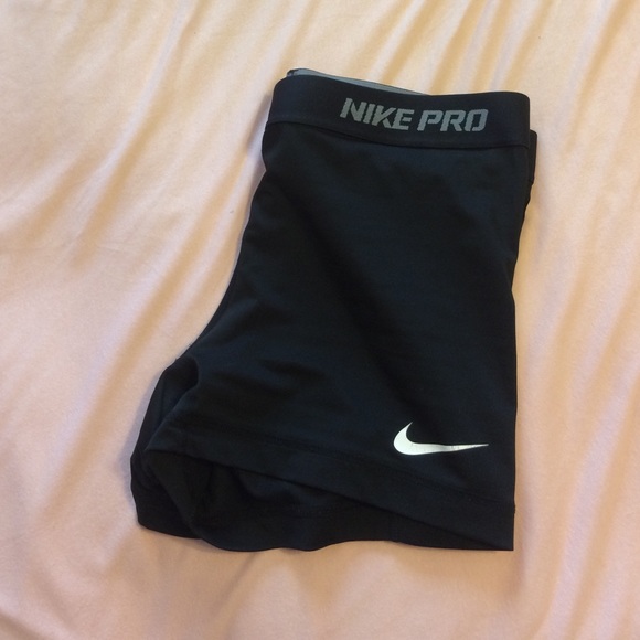 Nike Pro