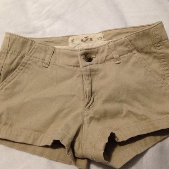 Khaki short great for summer