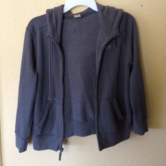 grey short/lightly cropped hollister hoodie - Picture 1 of 4