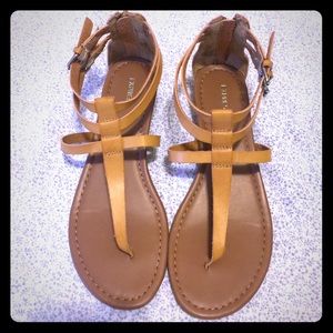 Express sandal size 7