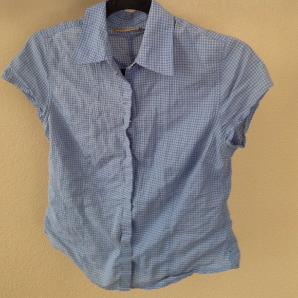 Super cute Cowgirl plaid Top! 💙