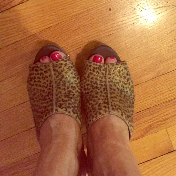 UGG collection calf hair heeled clogs size 7