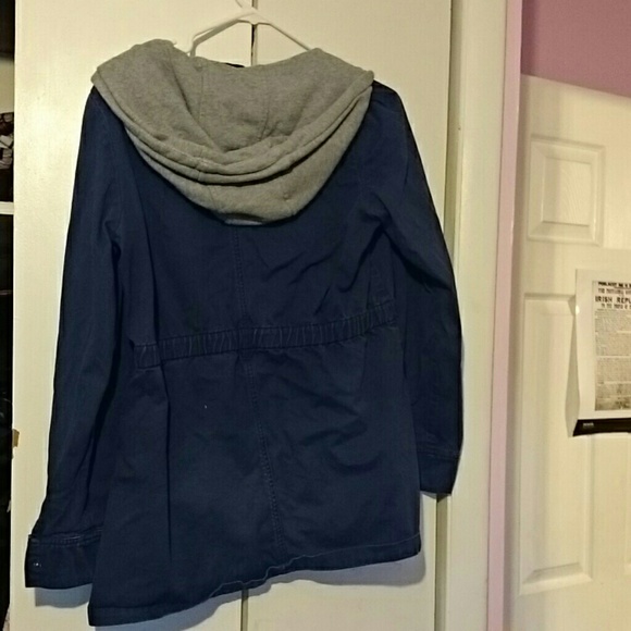 Hooded button down jacket - Picture 2 of 2