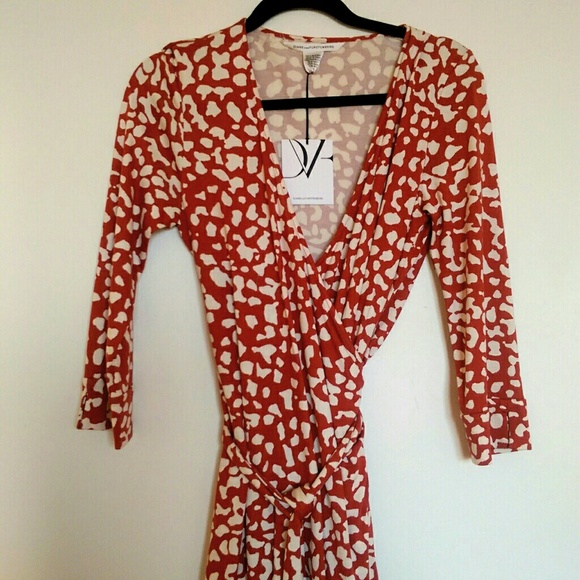 DvF Julieta Wrap Dress. 100% silk.