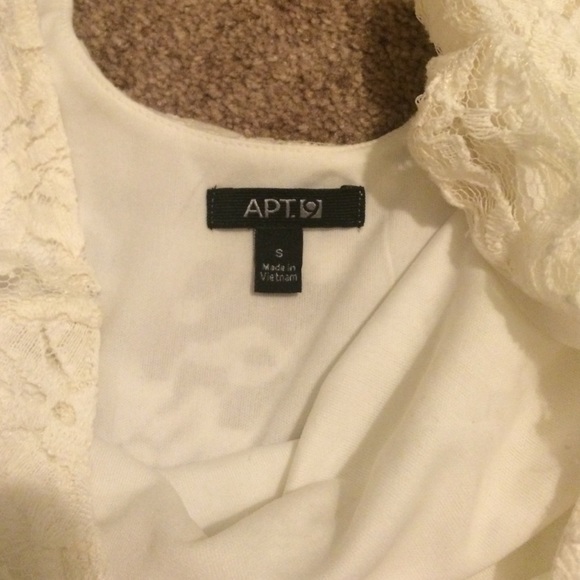 White Lace Scoop Neck Dress - Picture 4 of 4