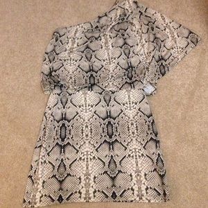 Jessica Simpson single sleeved snake skin dress