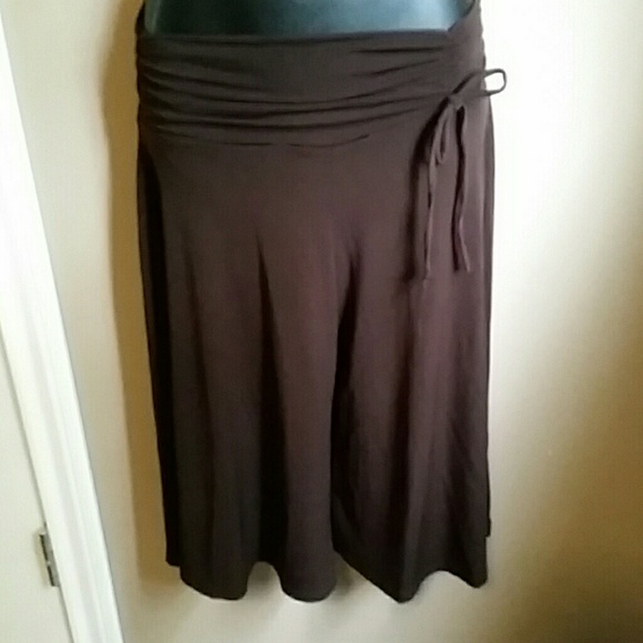 Beautiful brown Capri shorts