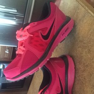 Nike Dual Fusion shoes