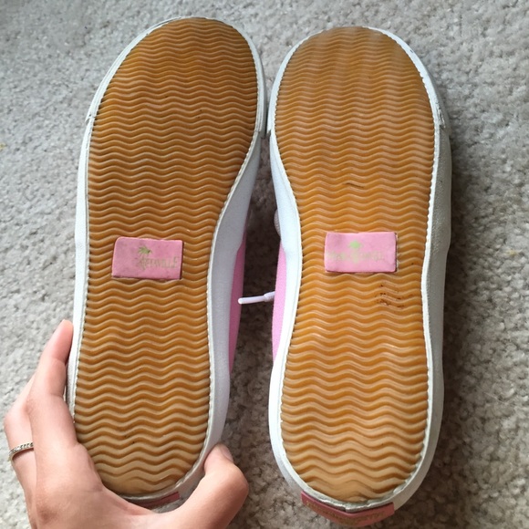 Shoes - Picture 2 of 3
