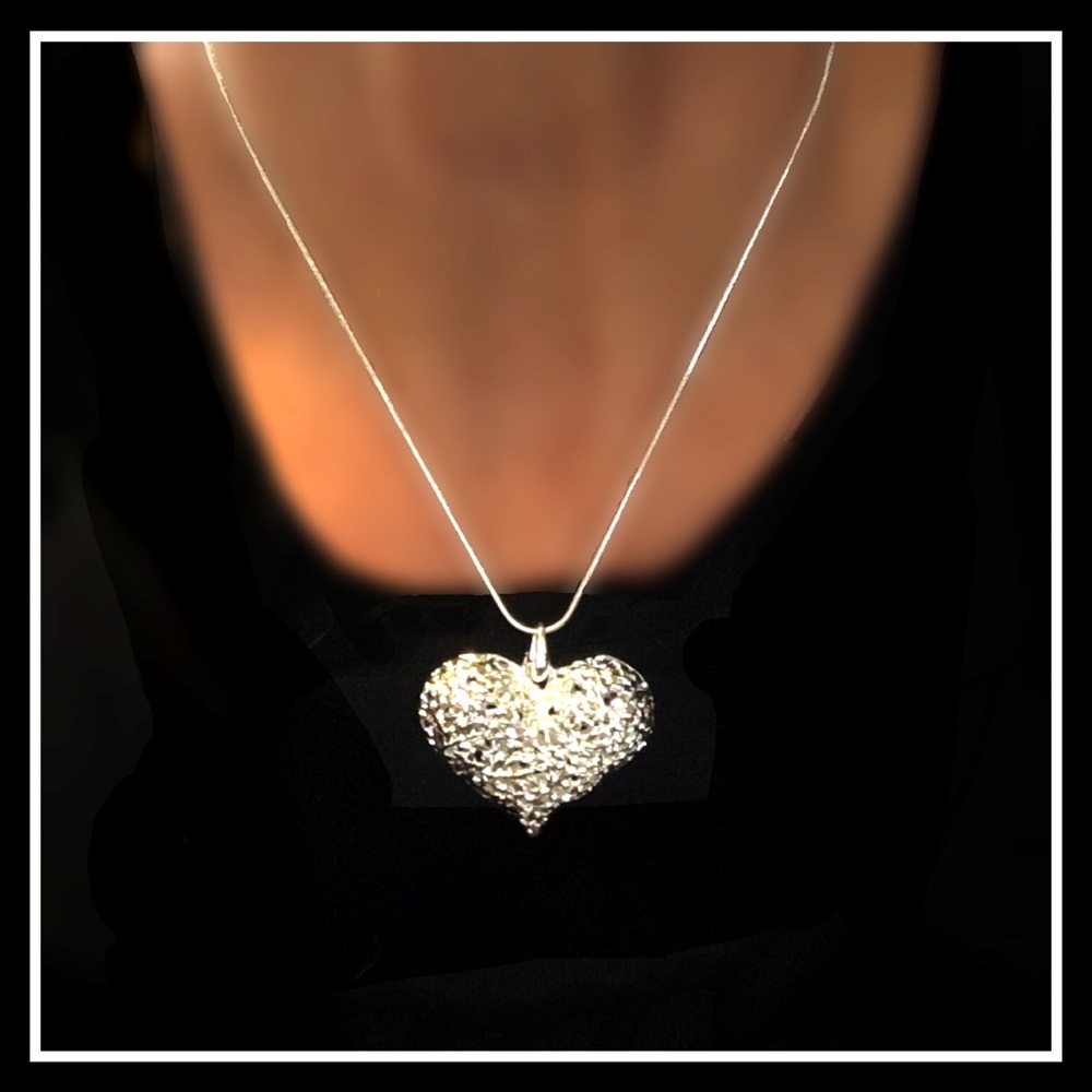 SILVER FILIGREE HEART NECKLACE πHPπ - Picture 4 of 8