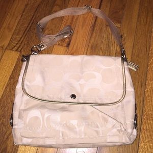 Coach messenger bag 💯authentic