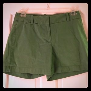 Talbots 5" Kelly green shorts 🌸
