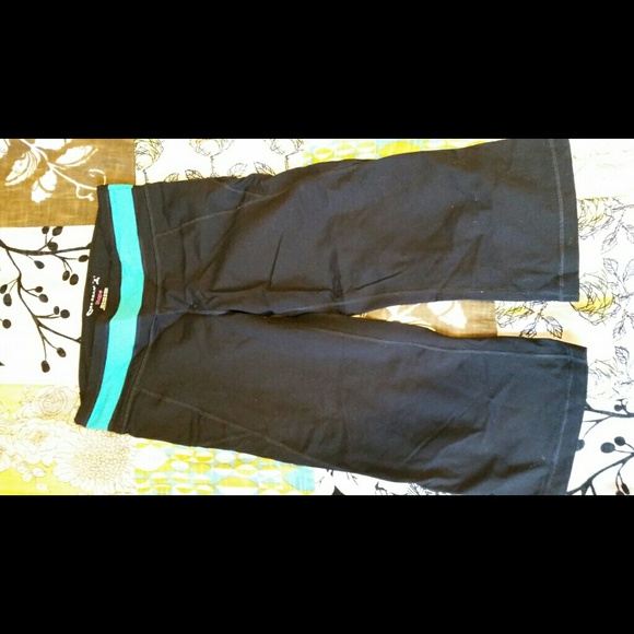 Workout capris - Picture 3 of 3