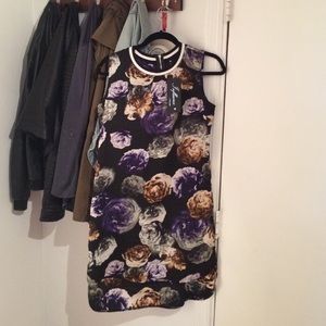 Floral sleeveless dress