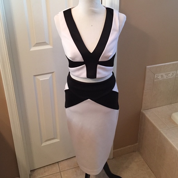 bebe Dresses & Skirts - Black and white pencil skirt with crop top