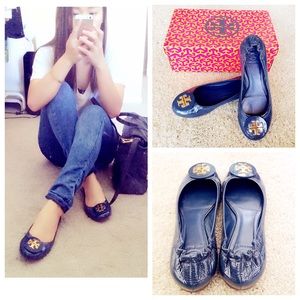 Authentic Tory Burch navy blue flats size 6