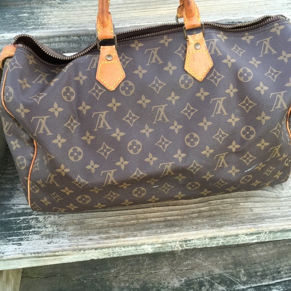❌SOLD❌ Authentic Lv speedy 40 - Picture 3 of 4