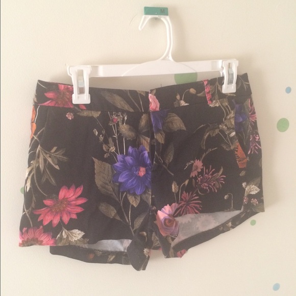 Floral print shorts