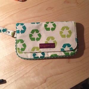 Recycle wrist wallet