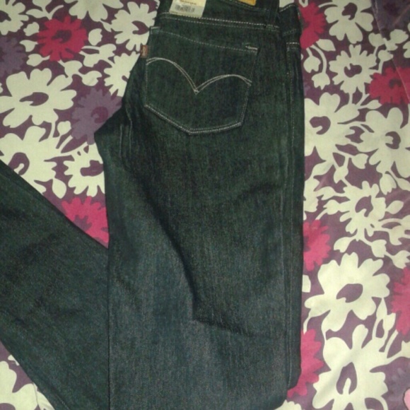 Levis Demi curve skinny leg