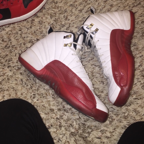 Shoes - Picture 2 of 4